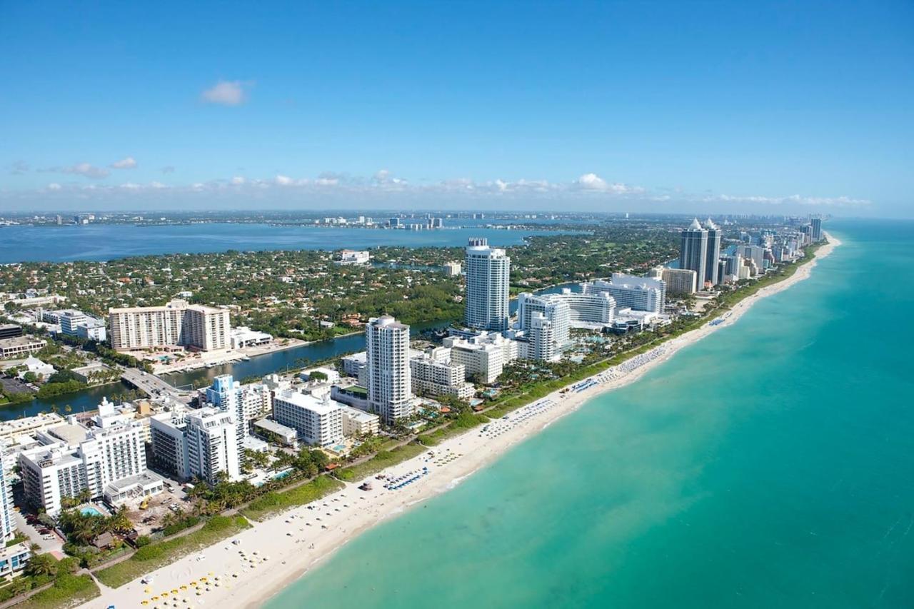 Hallandale Gulfstream Pool Walk To The Beach Apartment Hallandale Beach Exterior photo